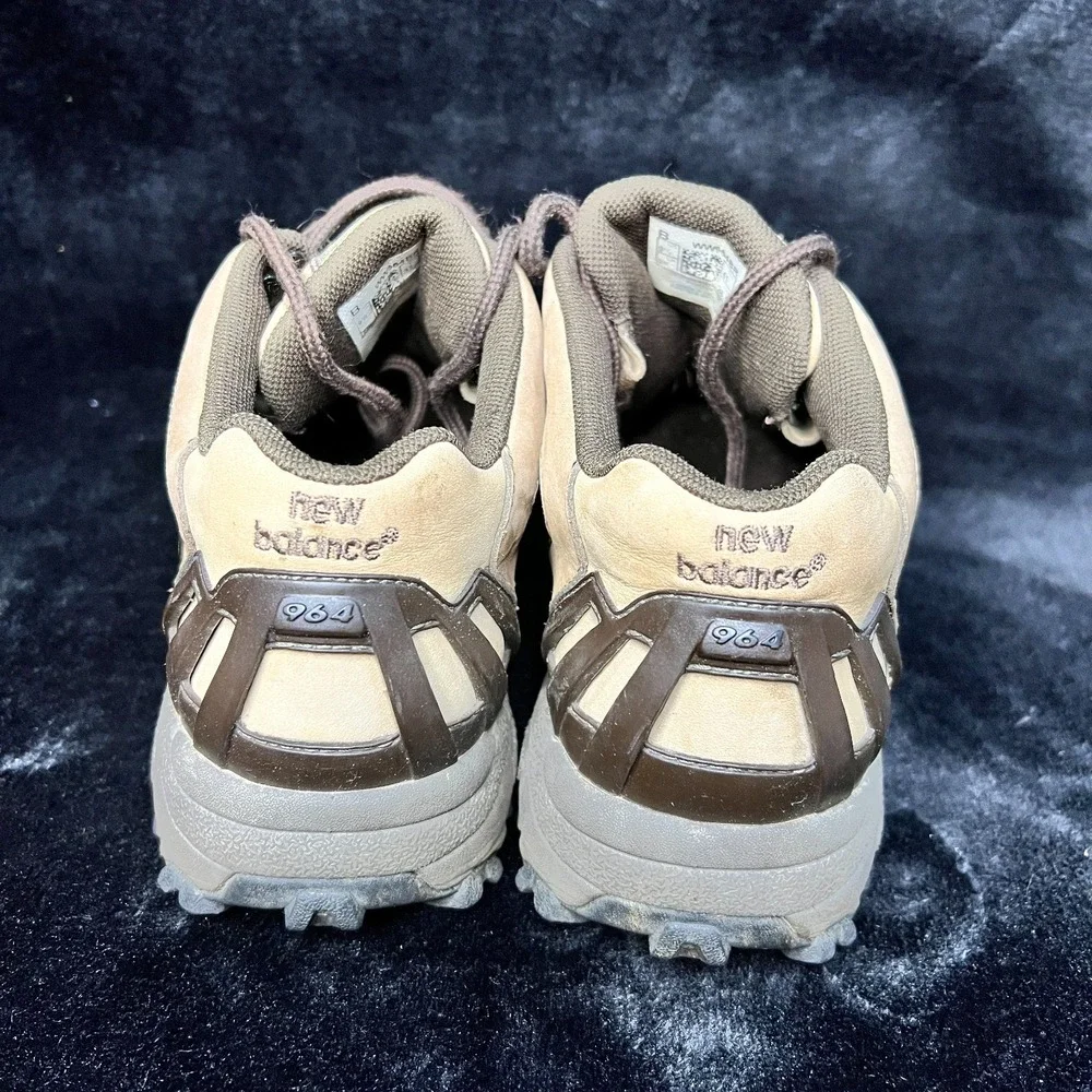 New Balance 964 WW964BR Womens 9.5 B Hiking Shoes Beige Leather Low Top‎ Sneaker